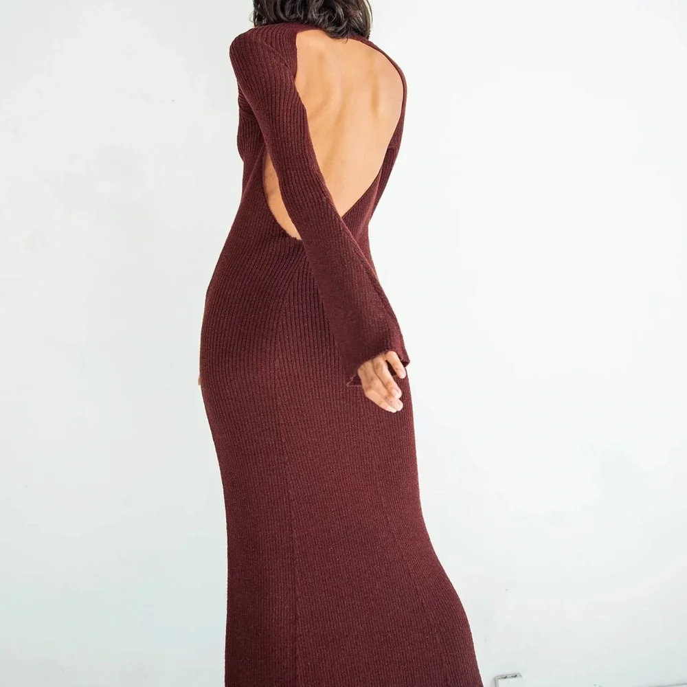 LAST ONE - The September Evening Dress 🌹 - Picture 2 of 3